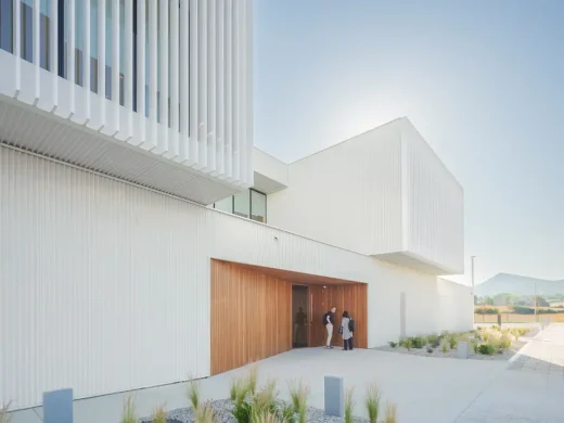 Trung tâm đổi mới ngũ cốc Tòa nhà thương mại Navarra Tây Ban Nha