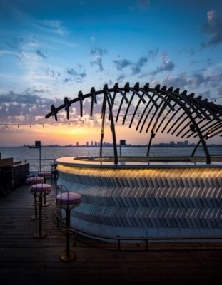 Nhà hàng nổi Mumbai, Ấn Độ: Queensline Sea Yah