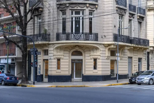 Thiết kế đơn vị bán lẻ Optica Galvan Buenos Aires Argentina