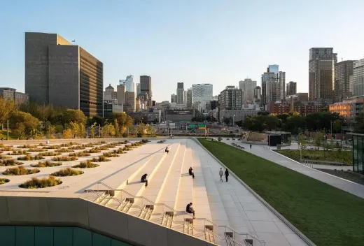 Quảng trường Montréalaises Montréal Quebec Canada