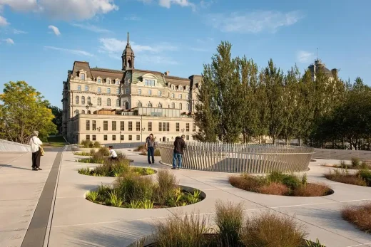 Quảng trường Montréalaises Montréal Quebec Canada