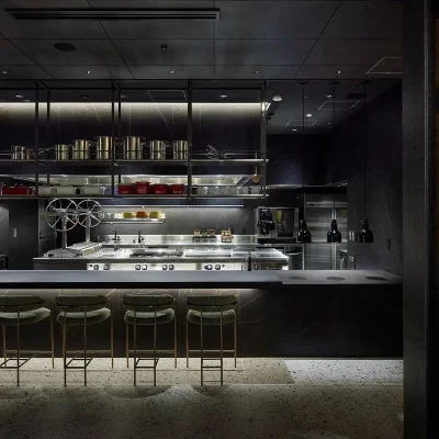 Quầy bar khách sạn Voco Osaka Central Nhật Bản