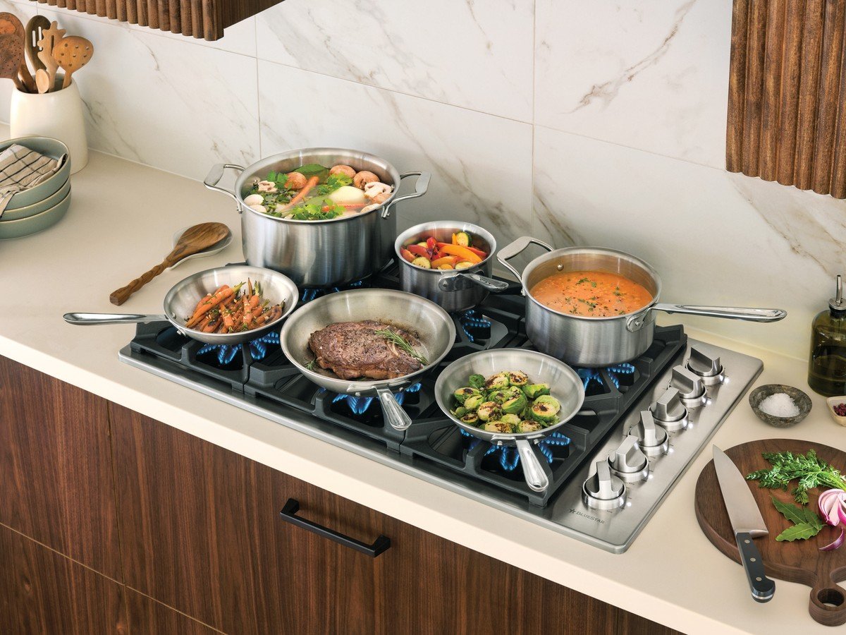 Bếp đặt trong X-8