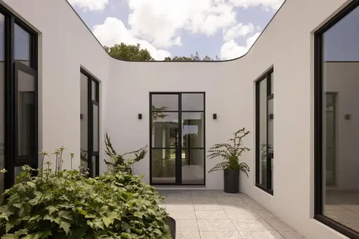 Atrium House East Ivanhoe Melbourne court yard