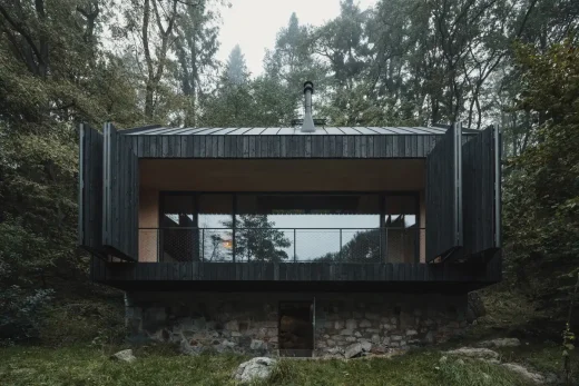 Giữa tảng đá và dòng sông Cabin Prosečnice mặt tiền CZ