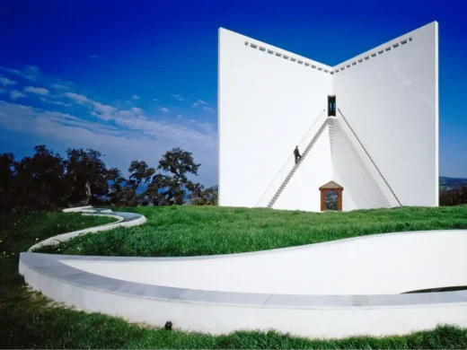 Tòa nhà Casa de Retiro Espiritual Seville của Emilio Ambasz