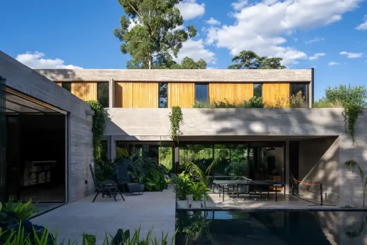 Sân hiên và hồ bơi tại dinh thự Leloir House Buenos Aires Argentina