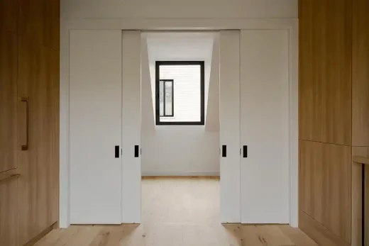 Cửa trượt Montrose Sixplex Housing Toronto Ontario