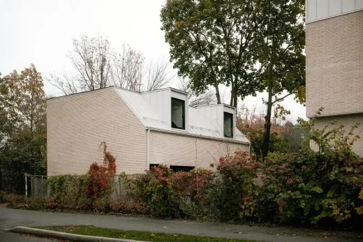 Nhà ở Montrose Sixplex Toronto Ontario