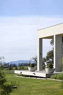 Trang trại Nhím Victoria Australia có sân thượng nhìn ra núi