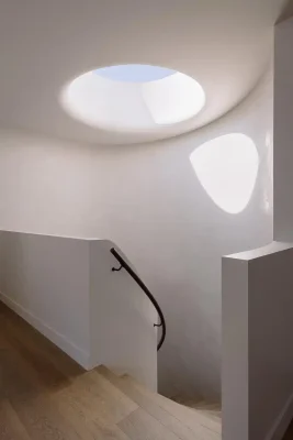 Cầu thang nhà phố phố Roberts Essendon Victoria