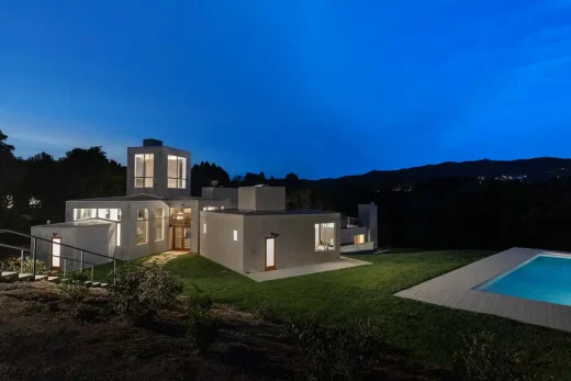 Ngôi nhà Sirmai-Peterson Thousand Oaks, California của kiến ​​trúc sư Frank Gehry