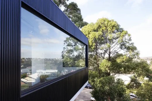 Cửa sổ dinh thự Treehouse Northern Beaches Sydney