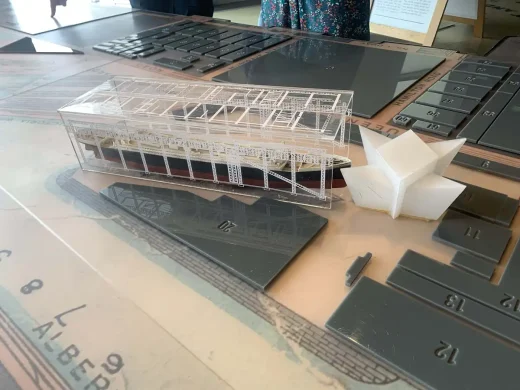 Tòa nhà Titanic Belfast, mô hình tàu Bắc Ireland
