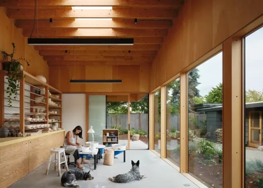 Xưởng gốm sứ Seattle Washington chó