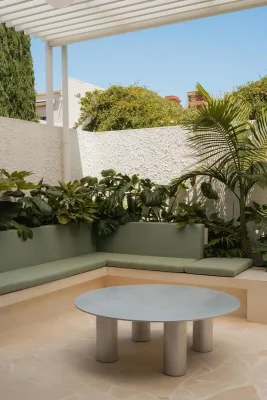 Bàn City Cottage Adelaide Nam Úc