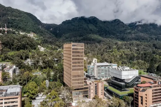 Phòng thí nghiệm Kỹ thuật tại Đại học Pontificia Javeriana Bogota