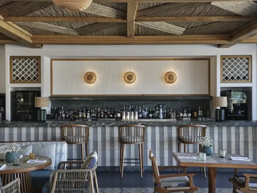 Quán bar khách sạn Sunrise Beach Mykonos Hy Lạp