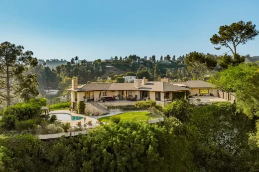 1131 Miradero Road Beverly Hills do kiến ​​trúc sư Paul R. Williams thiết kế