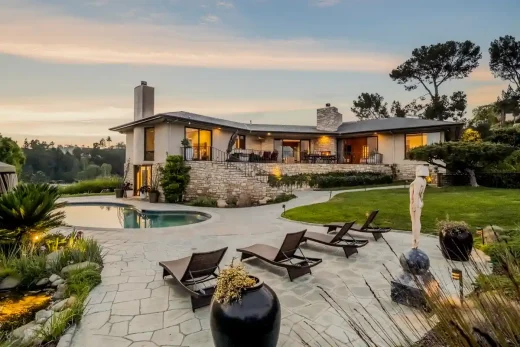 1131 Miradero Road Beverly Hills do kiến ​​trúc sư Paul R. Williams thiết kế