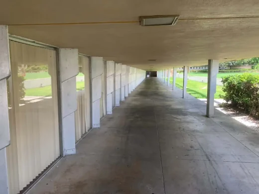 Esplanade running parallel to Polk County Science Building