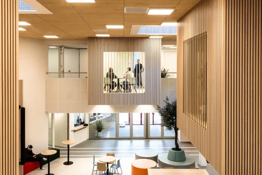 My College ở tòa nhà trường trung học Spijkenisse Hà Lan