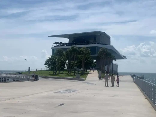 St. Petersburg Pier, Florida building promenade