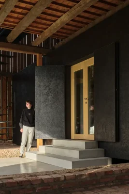 Chiếc hộp trong nhà kho Lázně Bělohrad Jičín CZ