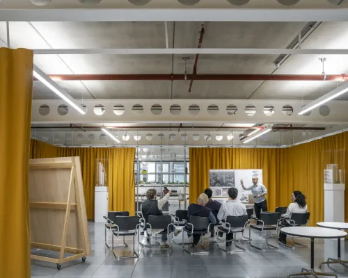 Không gian làm việc tại 100 Fetter Lane London: Fletcher Priest Architects