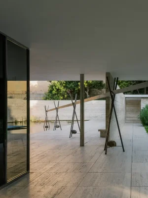 Plou Prou? Pavelló Mies van der Rohe Barcelona