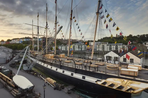 Trải nghiệm SS Great Britain, Xưởng đóng tàu Bristol, tòa nhà nước Anh