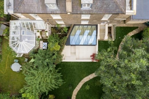 Thiết kế mái nhà bằng gỗ của Tsuruta Architects England UK